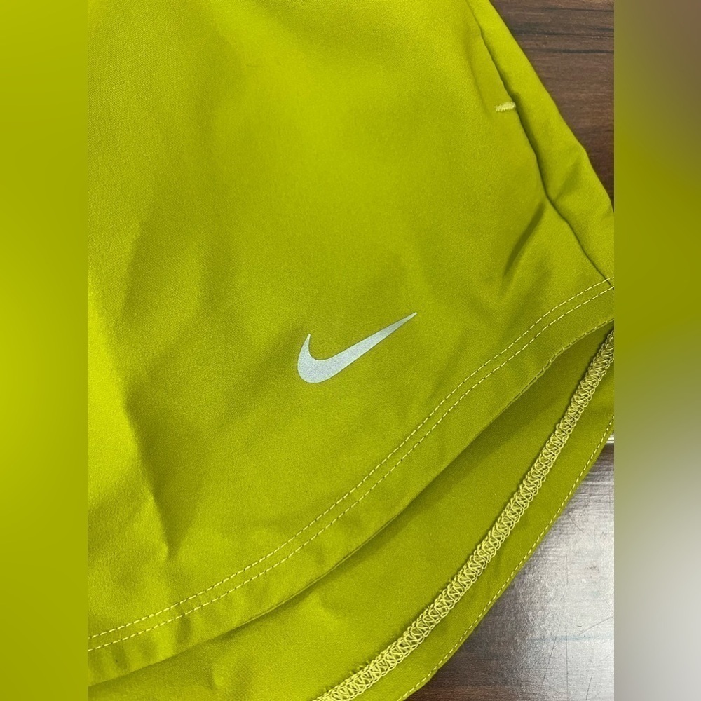 NWT - Nike One Dri-FIT Ultra High-Waisted 3" Brief-Lined Shorts - Size XS - Picture 5 of 9